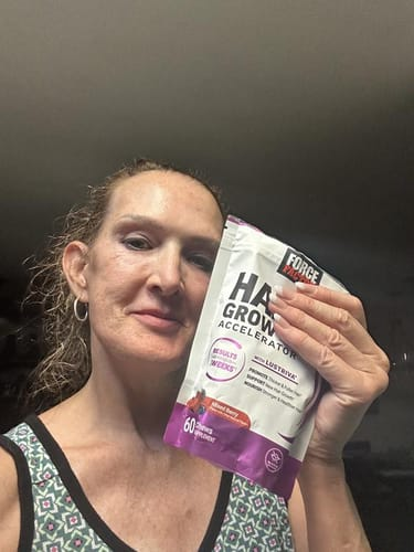Supplied photo showing the original product pouch size and packaging